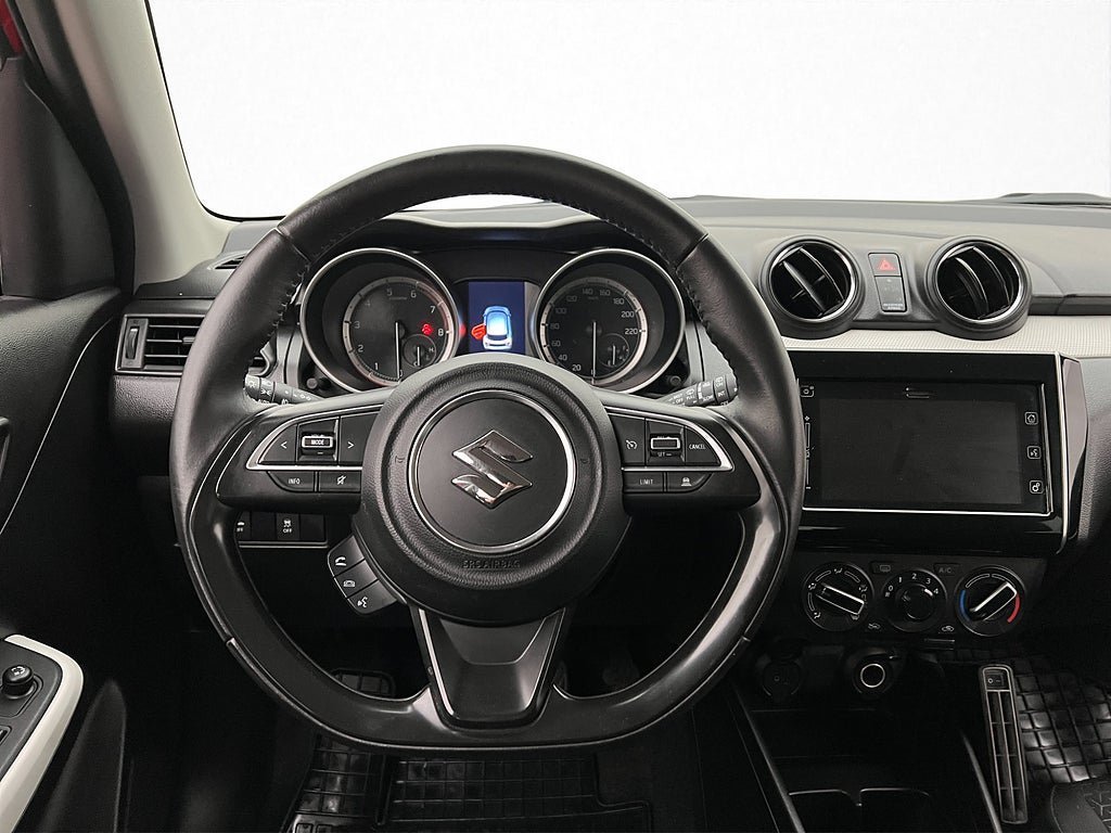 Vehicle Image 12