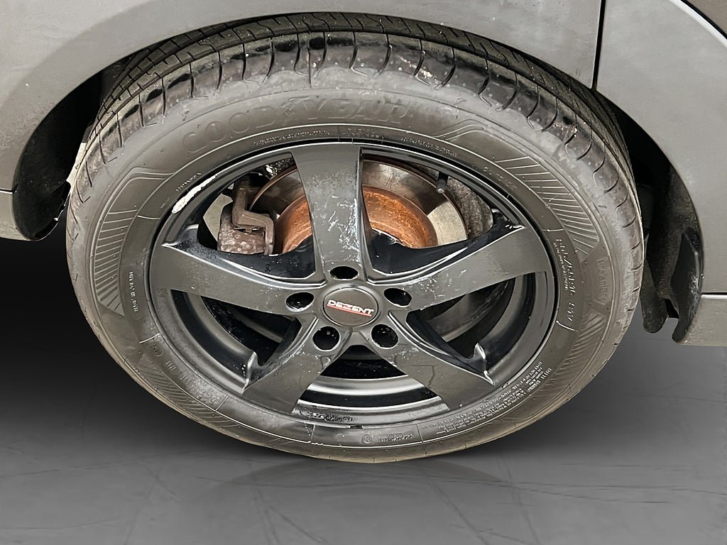 Vehicle Image 26