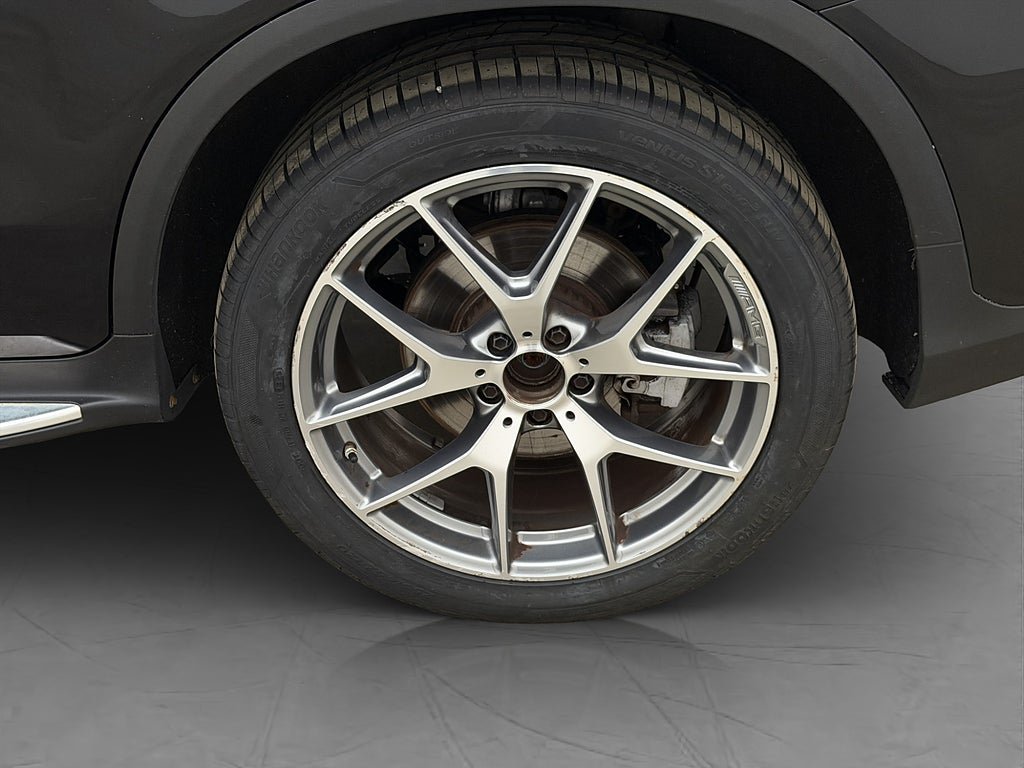 Vehicle Image 32