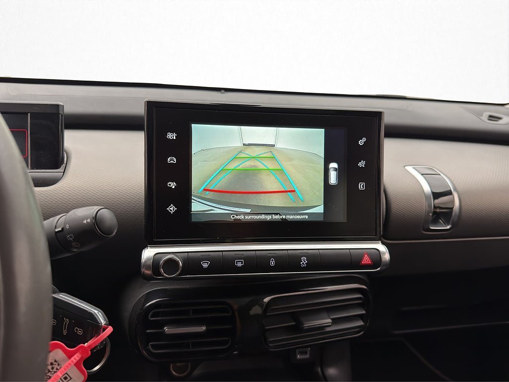 Vehicle Image 16