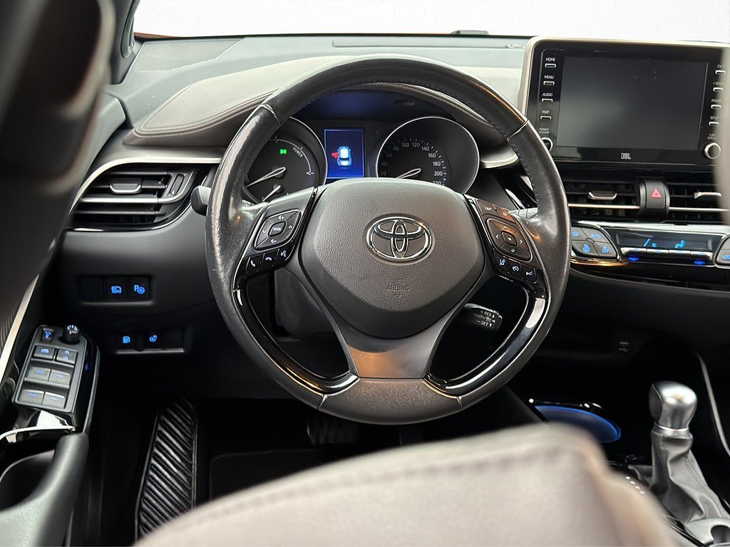 Vehicle Image 13