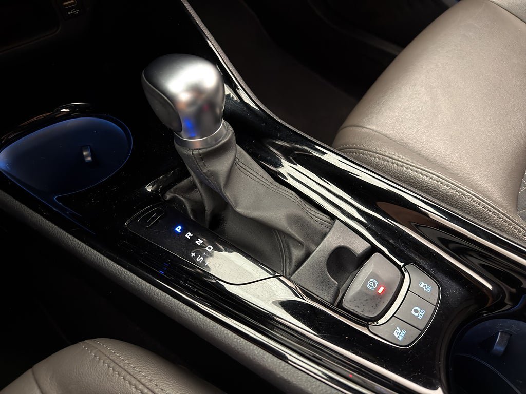 Vehicle Image 22
