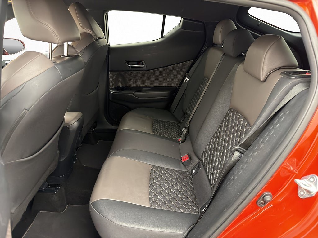 Vehicle Image 26