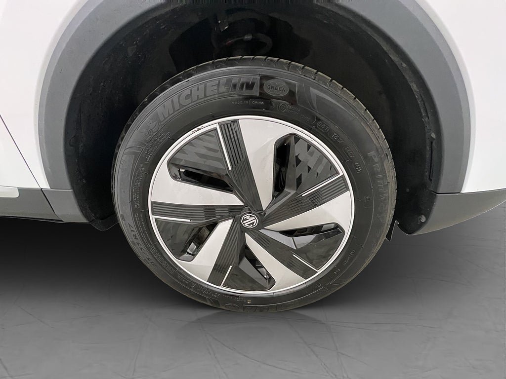 Vehicle Image 38