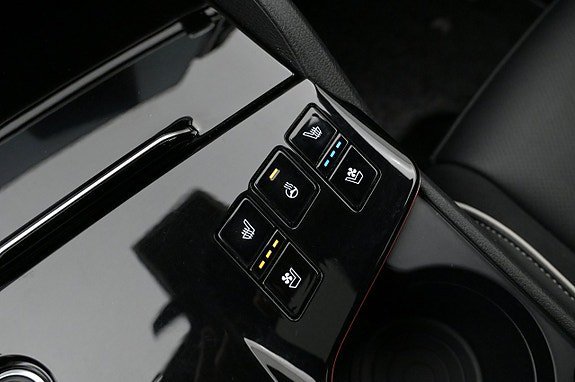 Vehicle Image 24