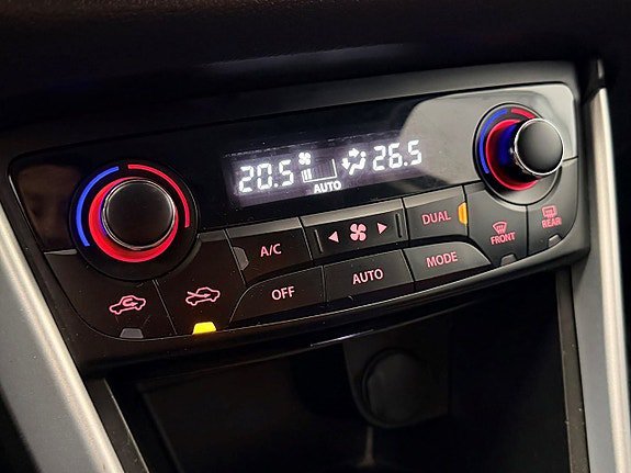 Vehicle Image 22