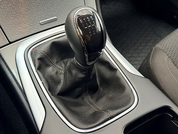 Vehicle Image 24