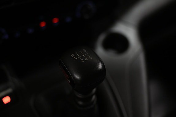 Vehicle Image 24