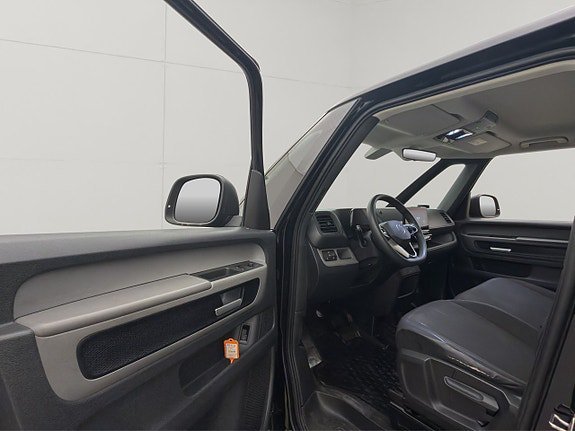 Vehicle Image 17