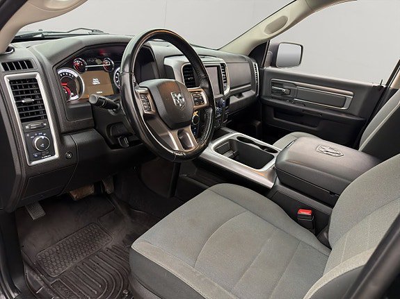 Vehicle Image 14