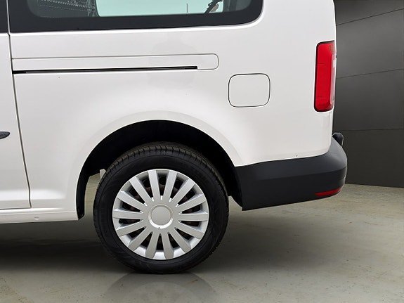 Vehicle Image 27