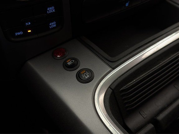 Vehicle Image 32