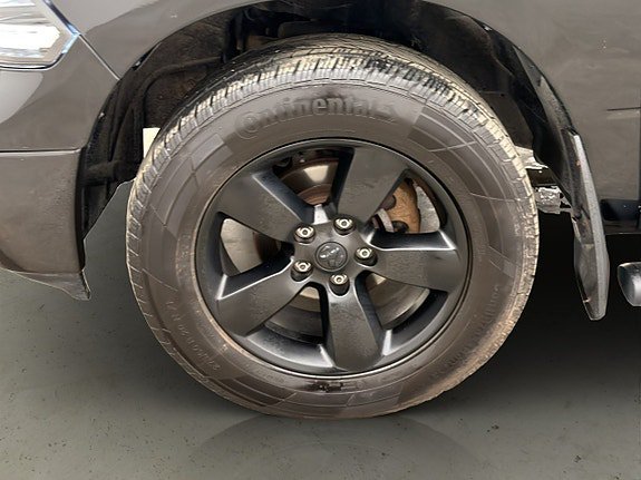 Vehicle Image 33