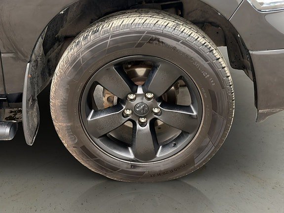 Vehicle Image 36