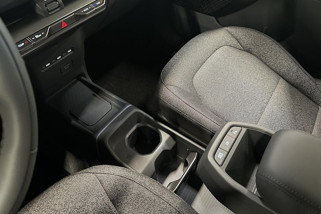 Vehicle Image 23