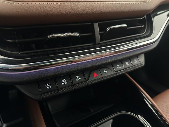 Vehicle Image 27