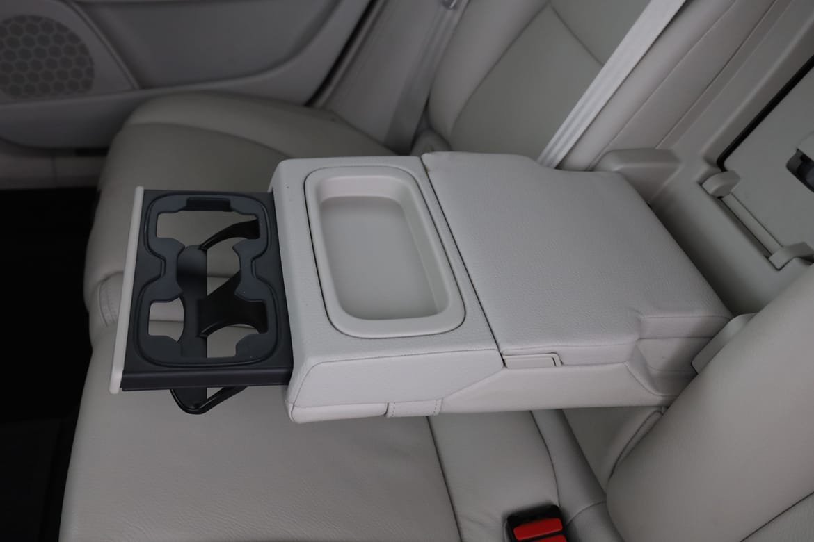 Vehicle Image 30