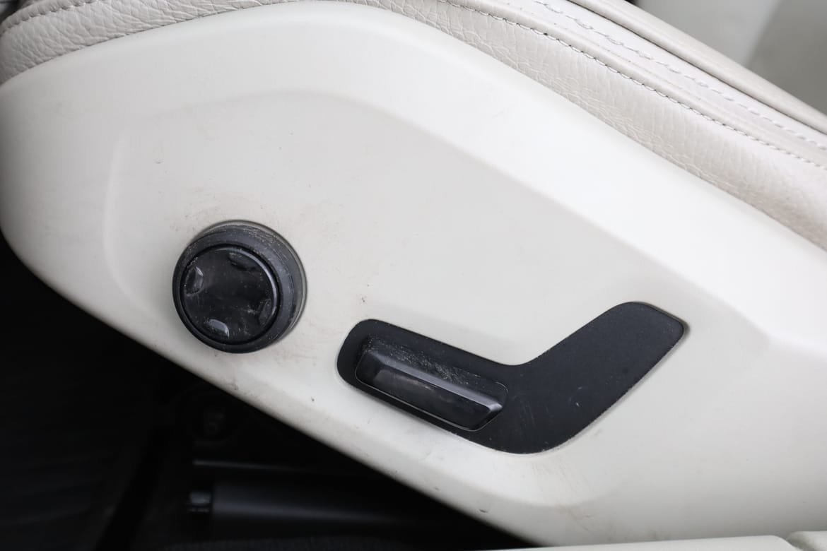 Vehicle Image 35