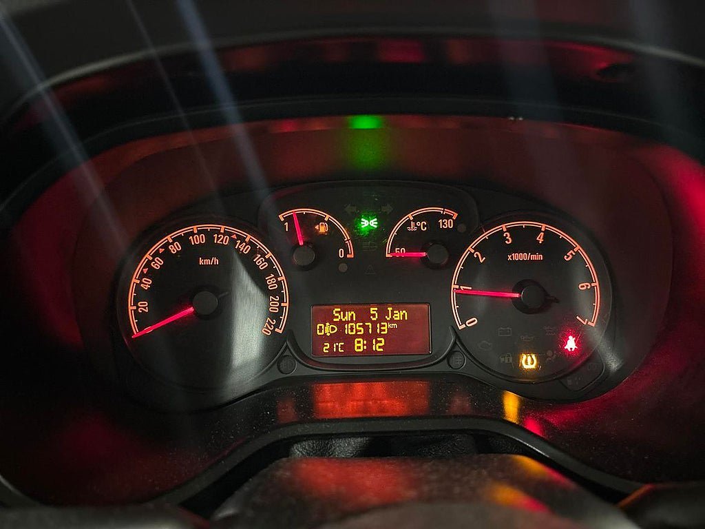 Vehicle Image 14