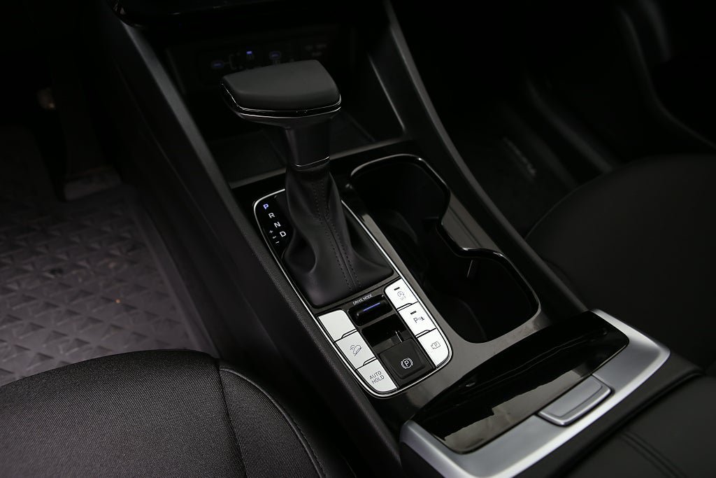 Vehicle Image 23