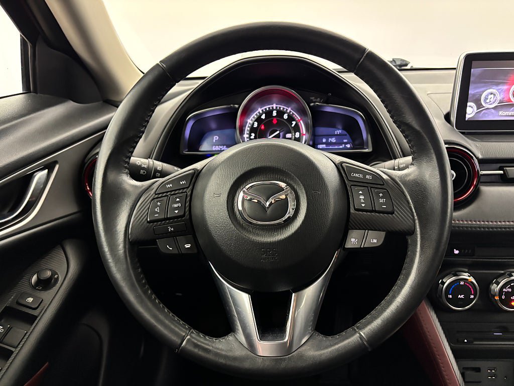 Vehicle Image 16