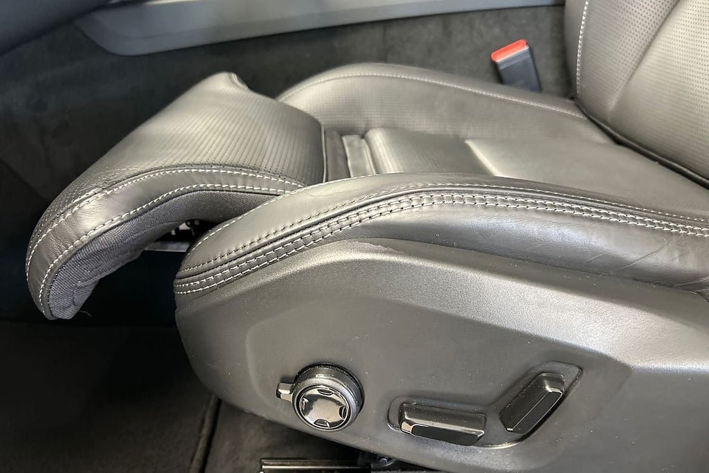 Vehicle Image 22