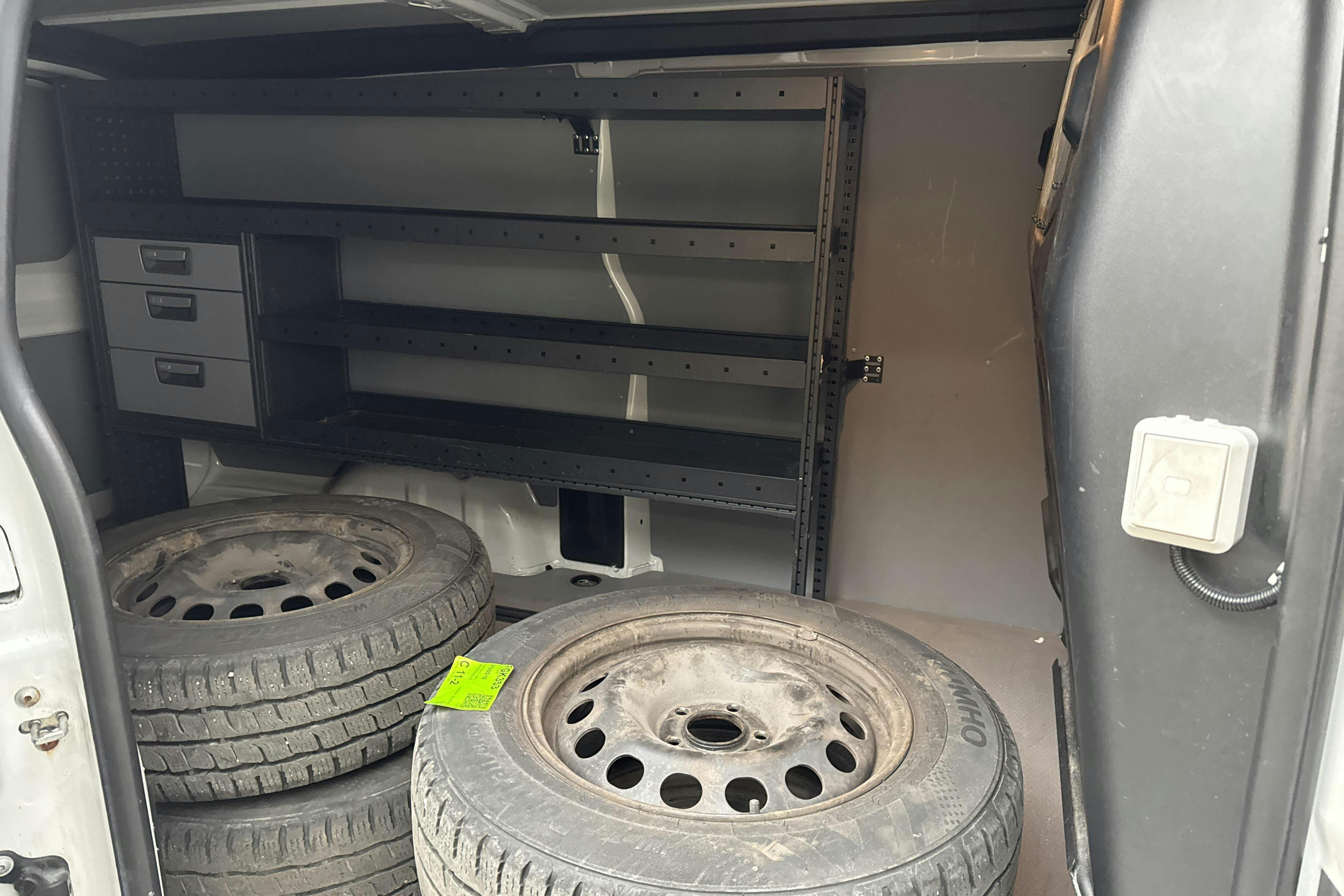 Vehicle Image 7