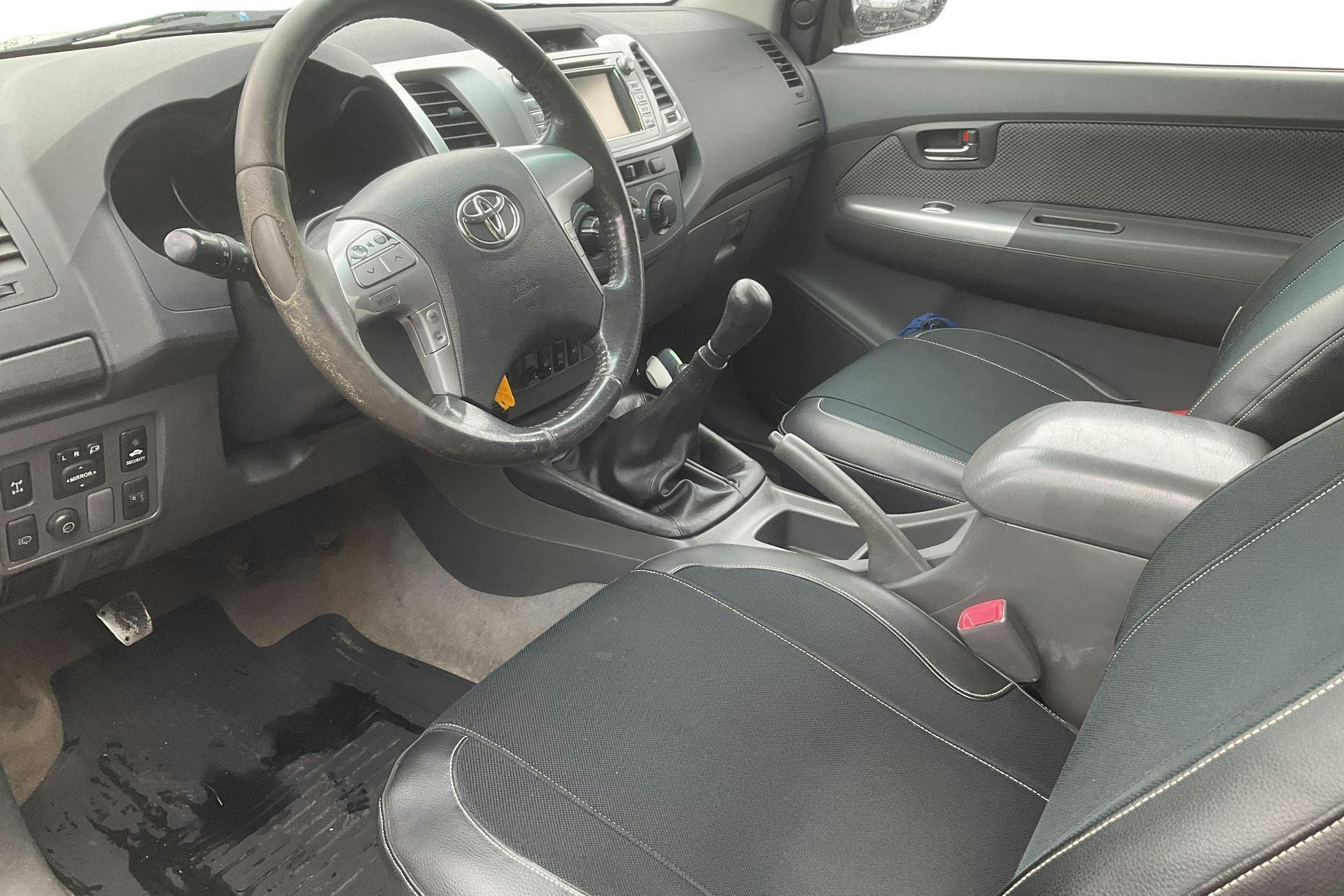 Vehicle Image 12
