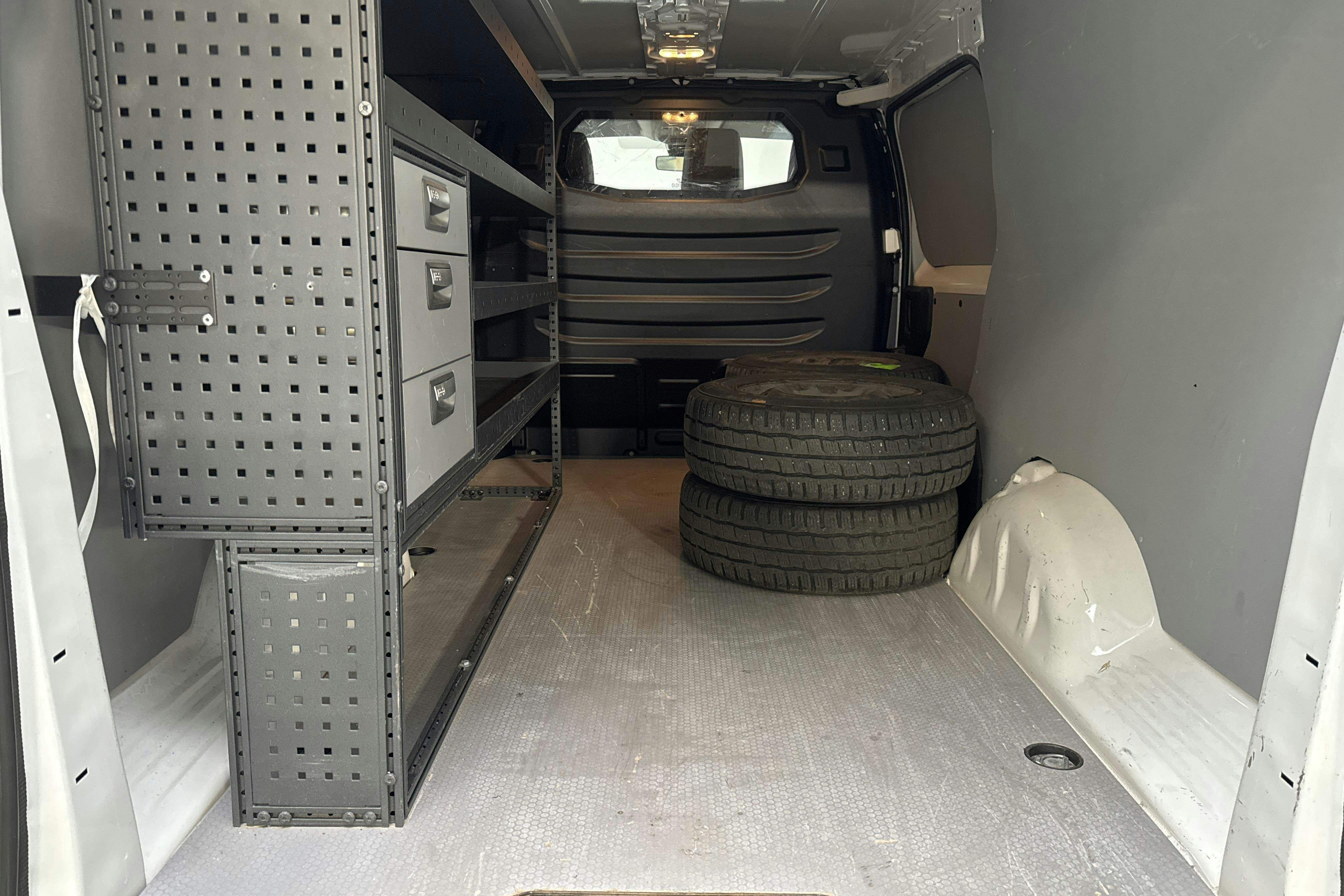 Vehicle Image 8