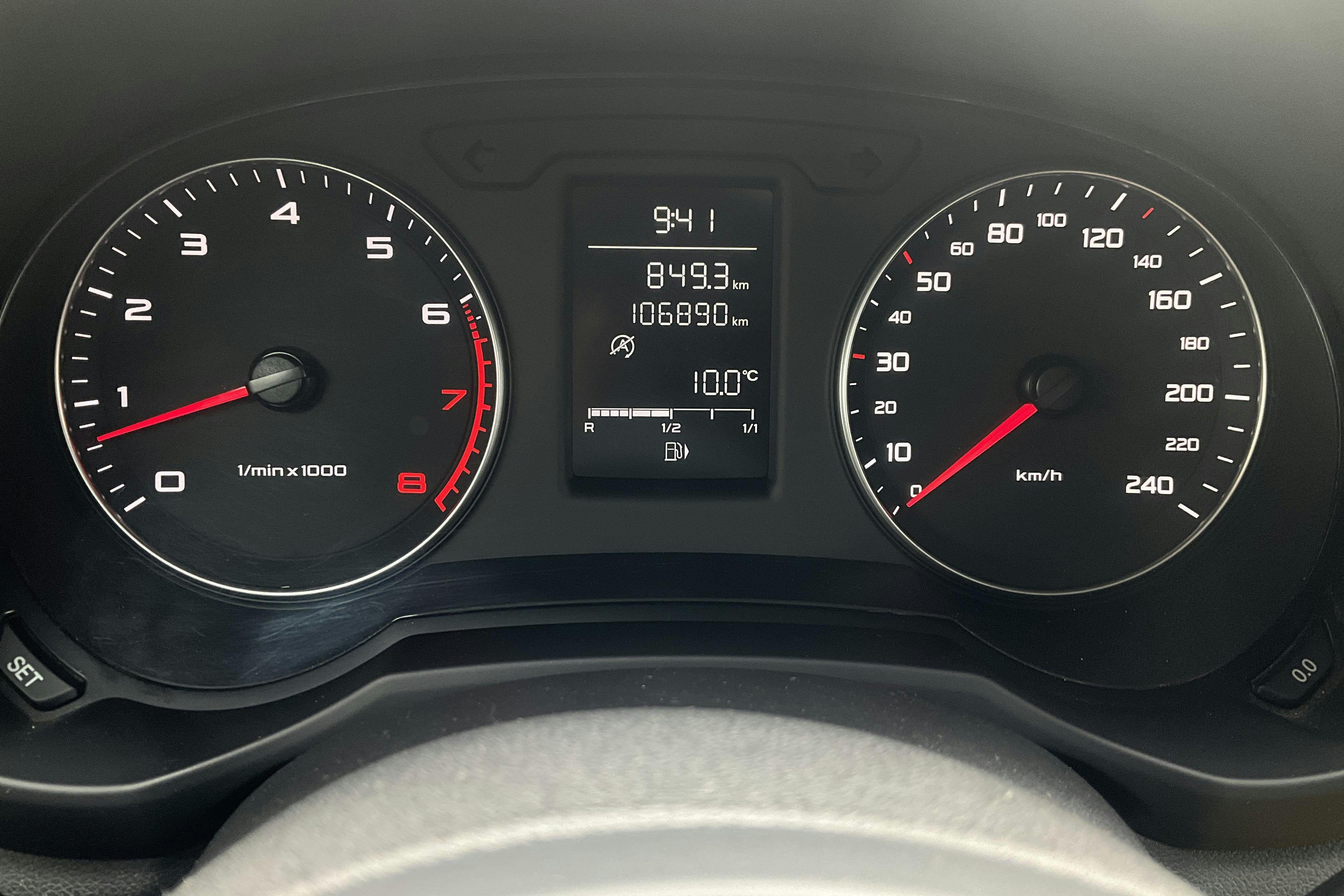 Vehicle Image 10