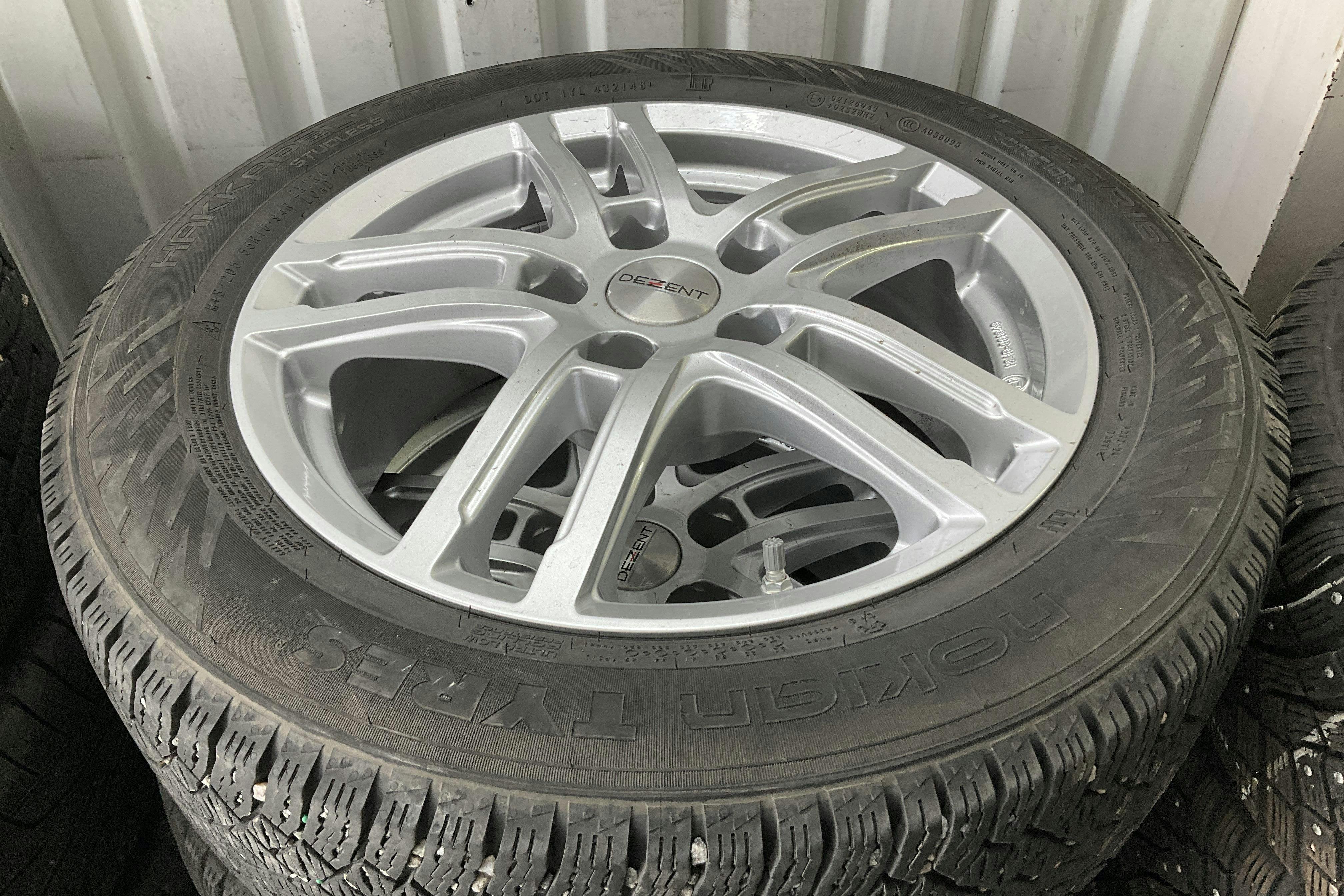 Vehicle Image 15