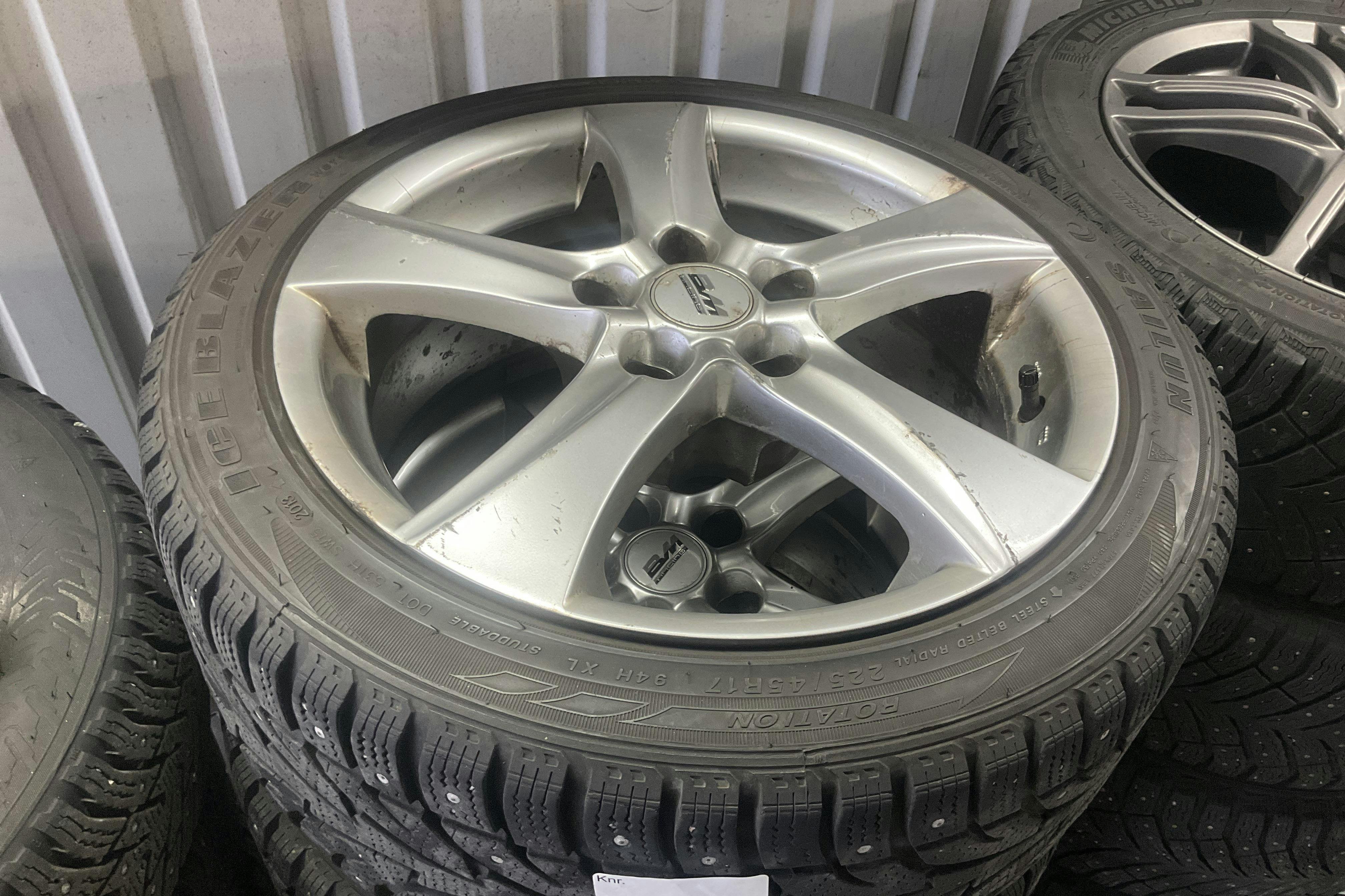 Vehicle Image 14