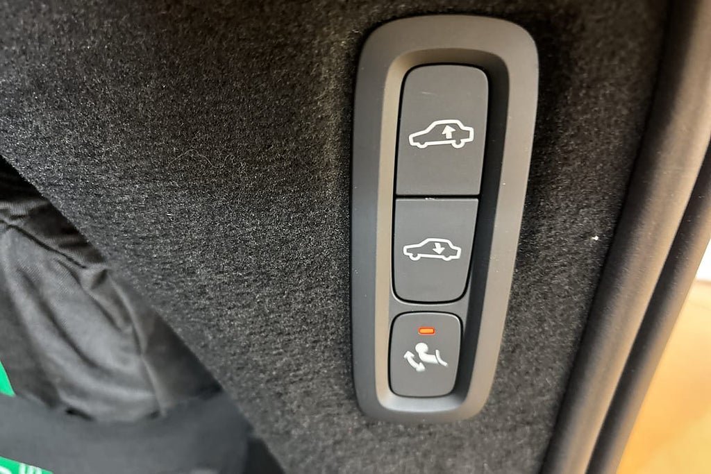 Vehicle Image 28