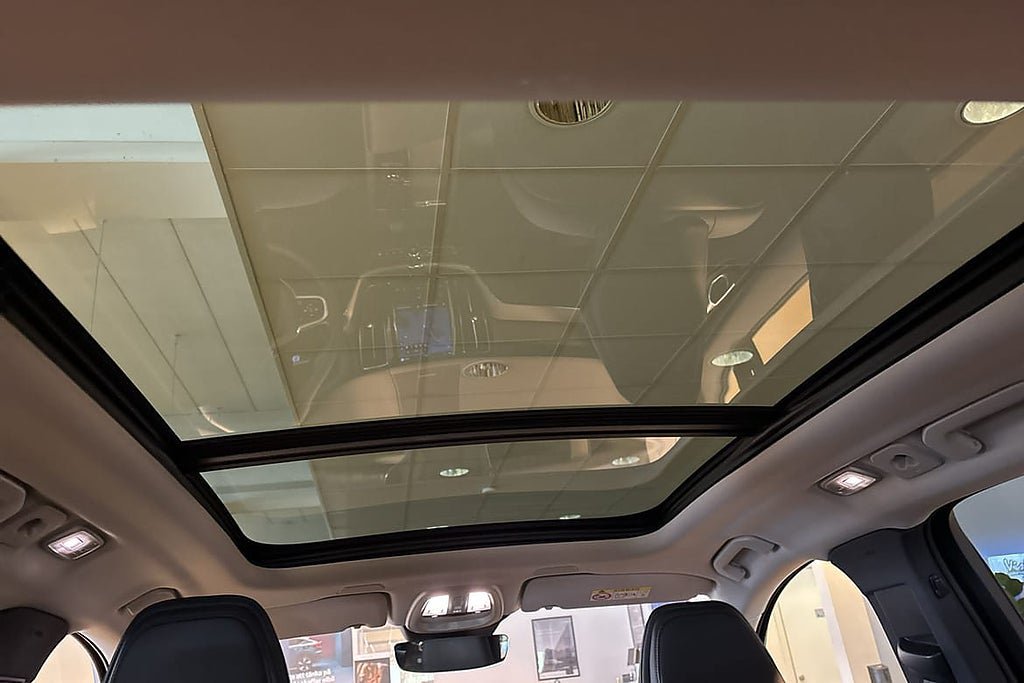 Vehicle Image 37