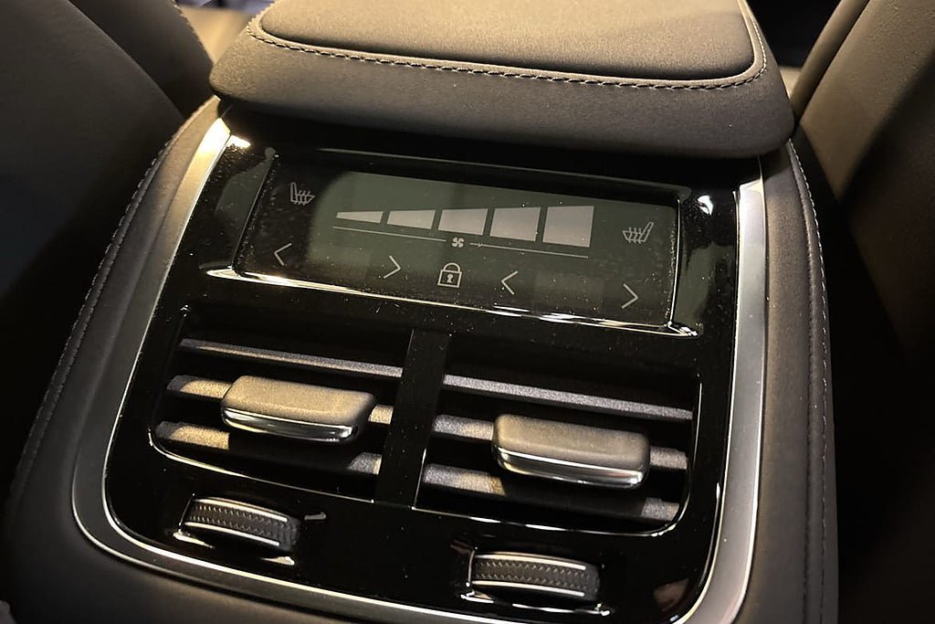 Vehicle Image 38