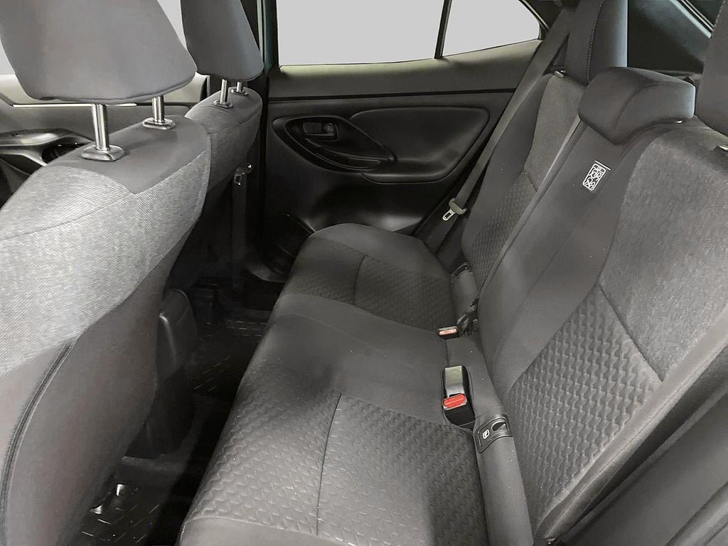Vehicle Image 10