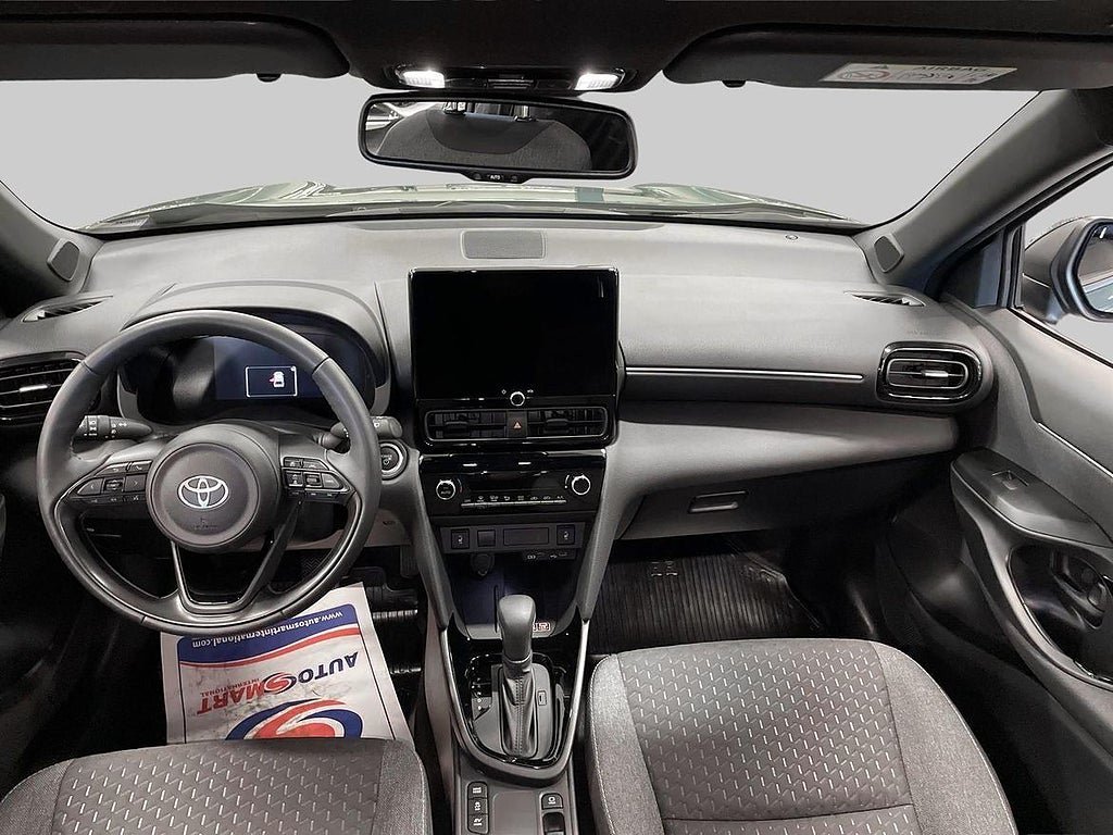 Vehicle Image 11