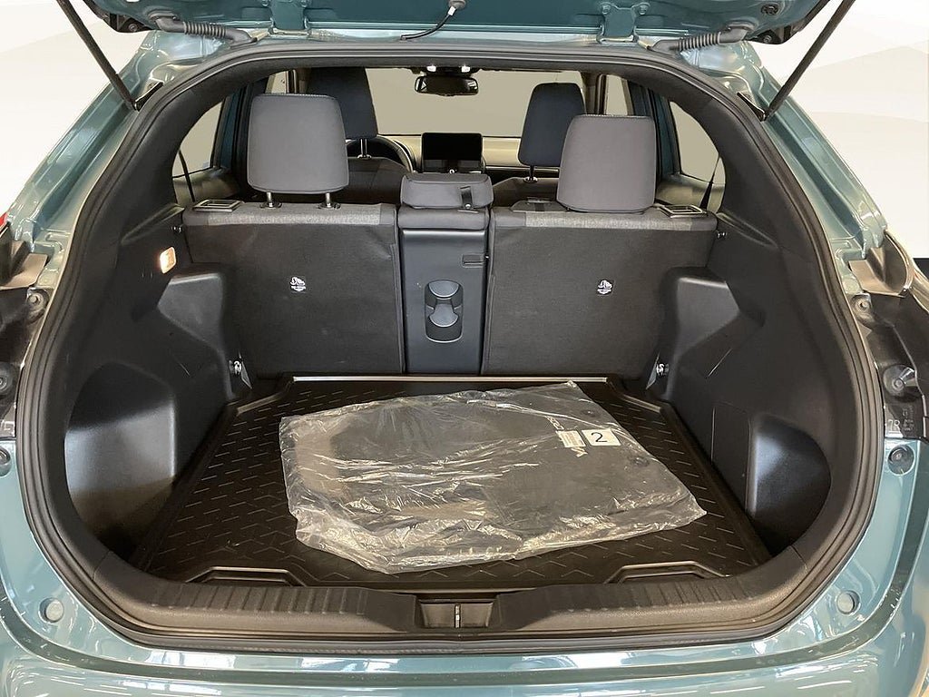 Vehicle Image 12