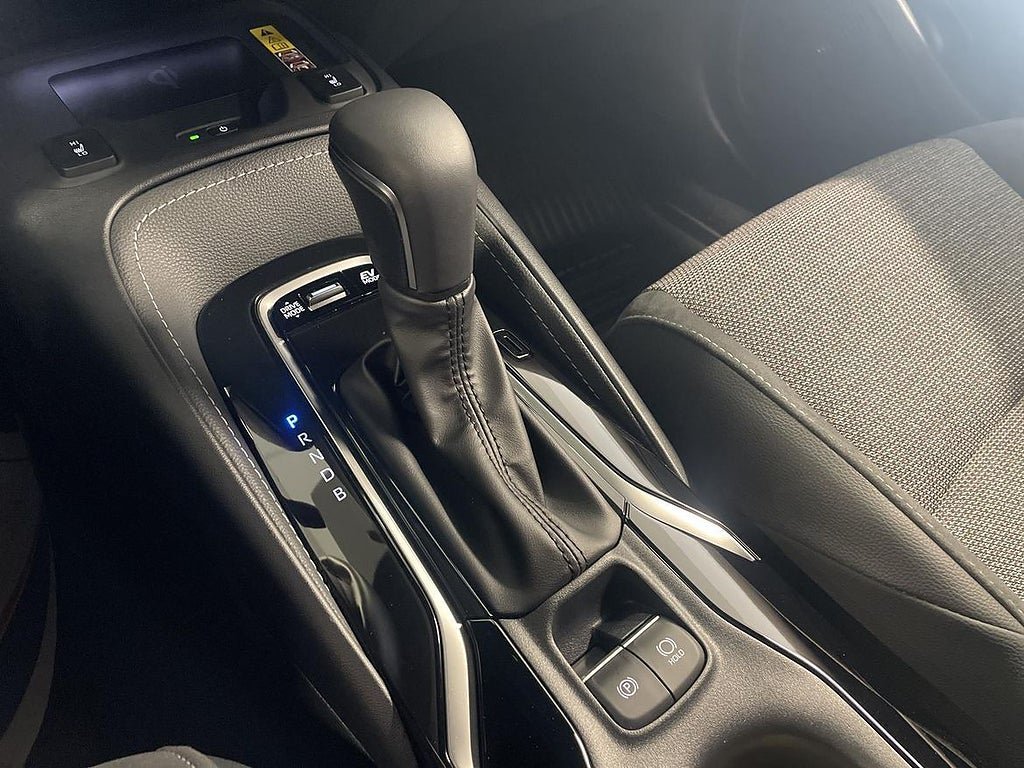 Vehicle Image 18