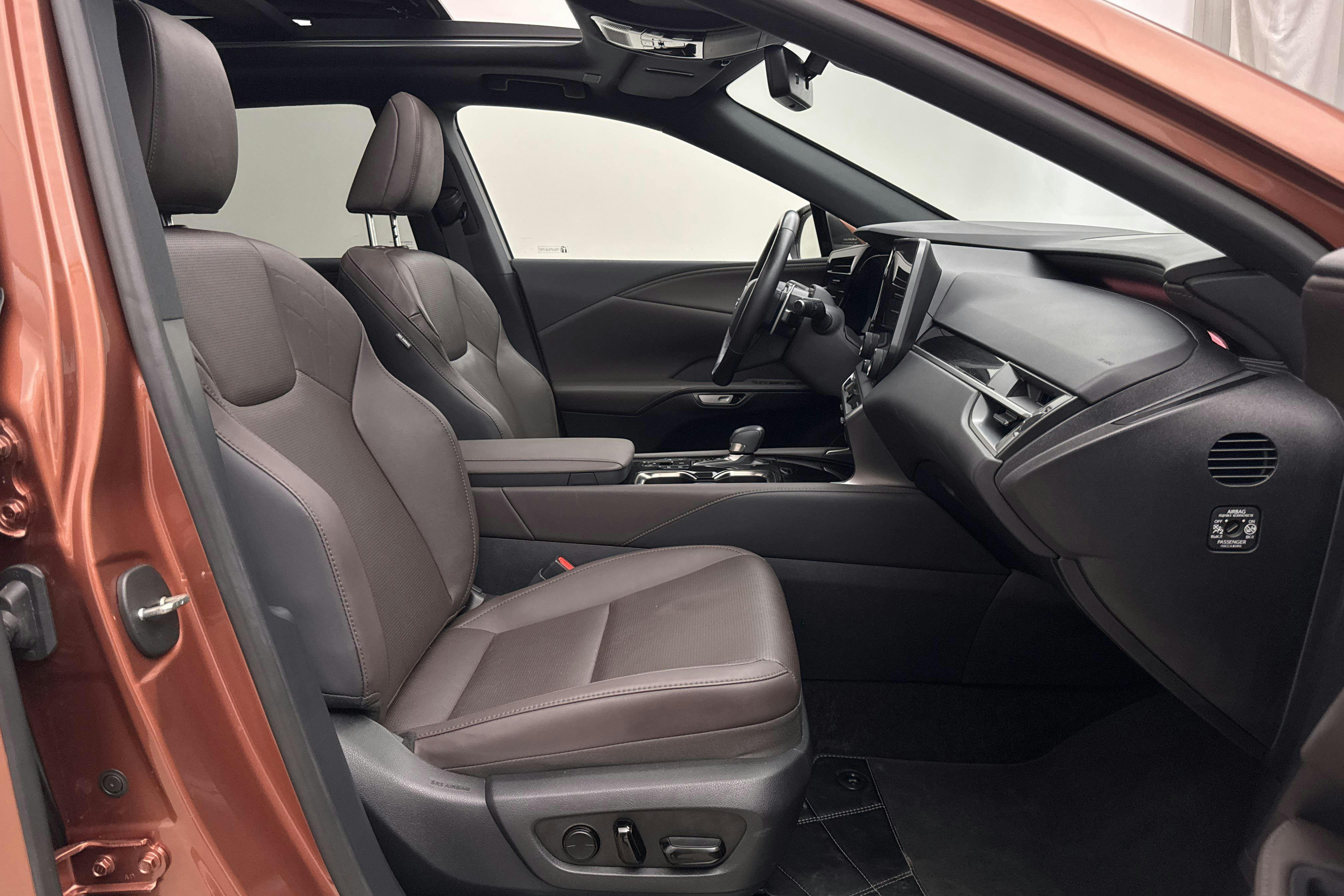 Vehicle Image 7