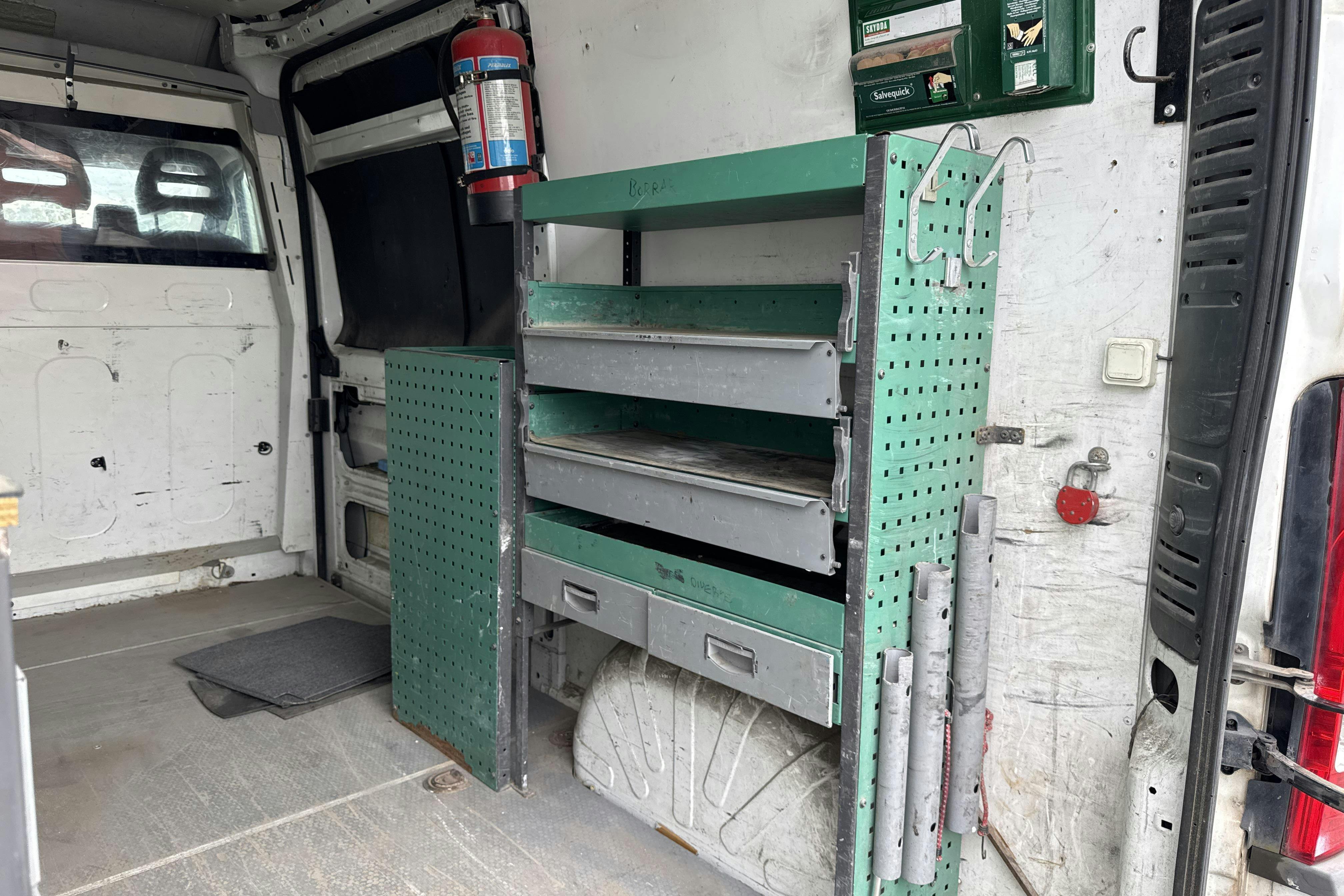 Vehicle Image 15