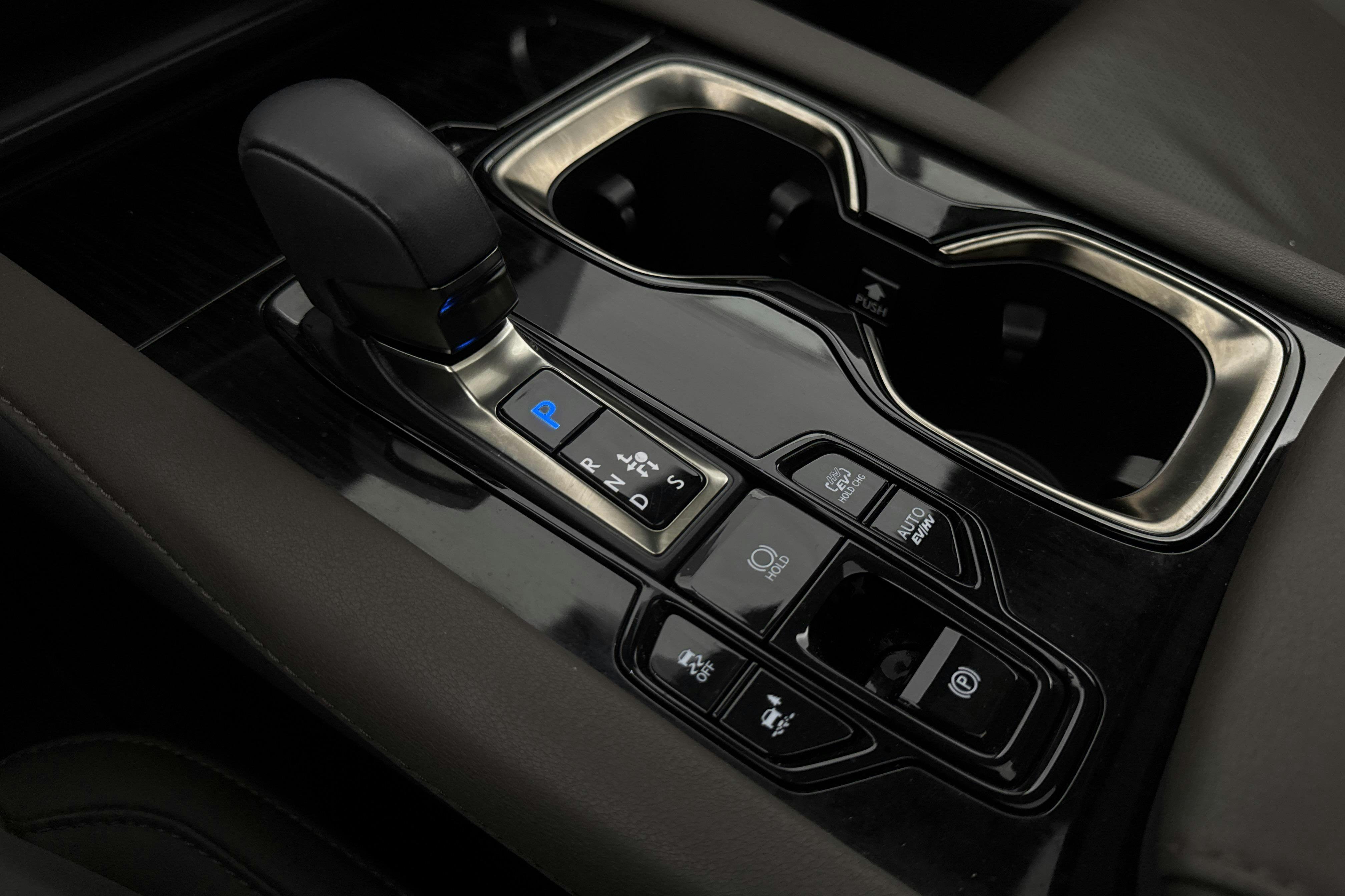 Vehicle Image 14