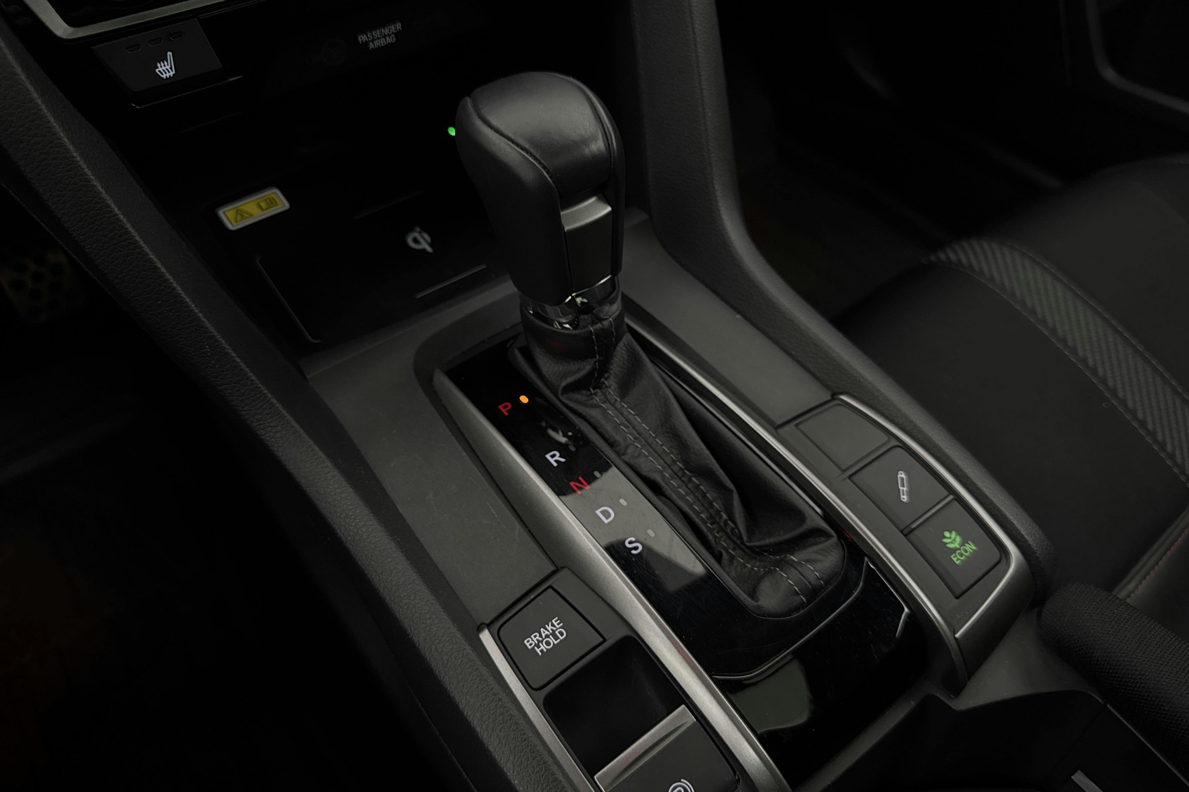 Vehicle Image 15