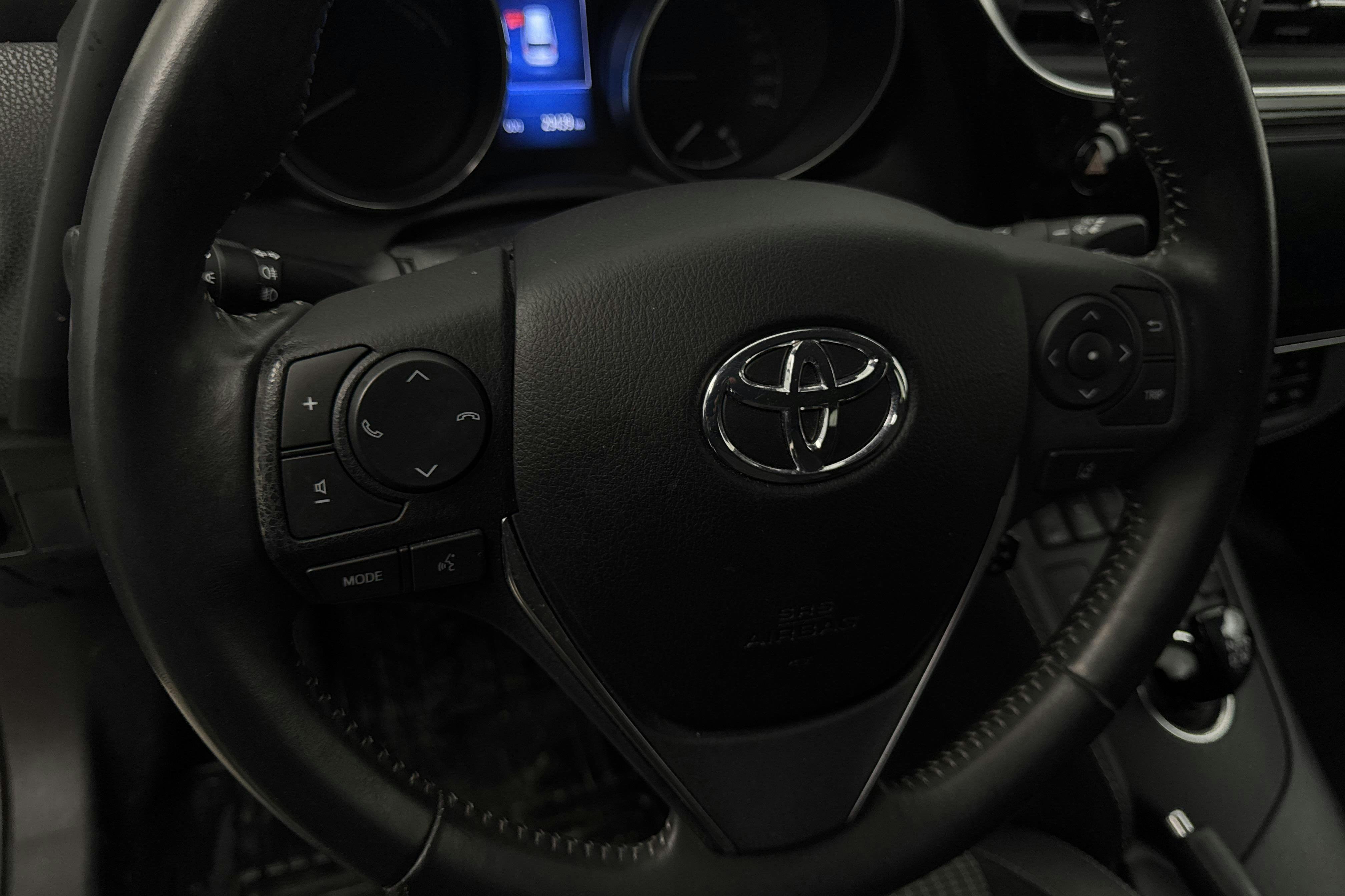 Vehicle Image 14