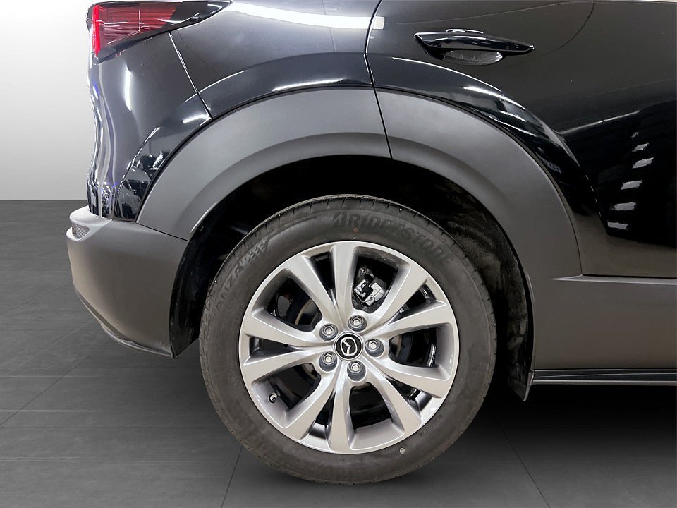 Vehicle Image 14