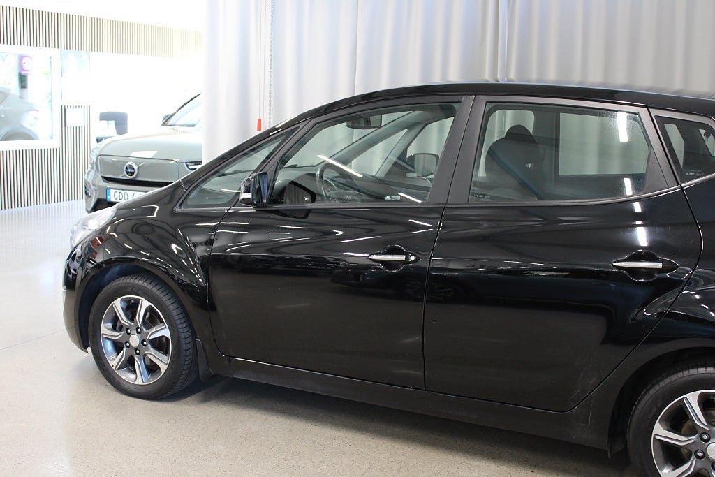 Vehicle Image 11