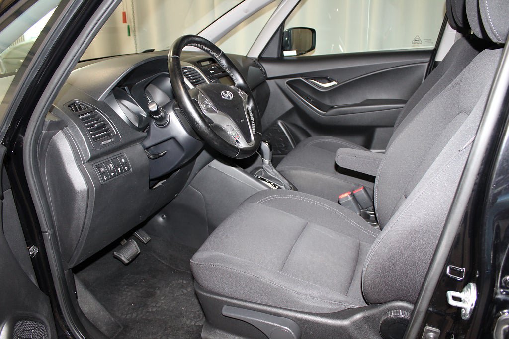 Vehicle Image 16