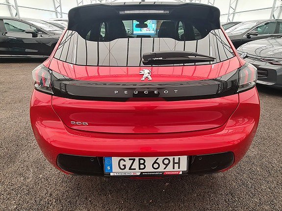 Vehicle Image 6