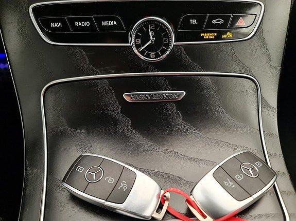 Vehicle Image 24