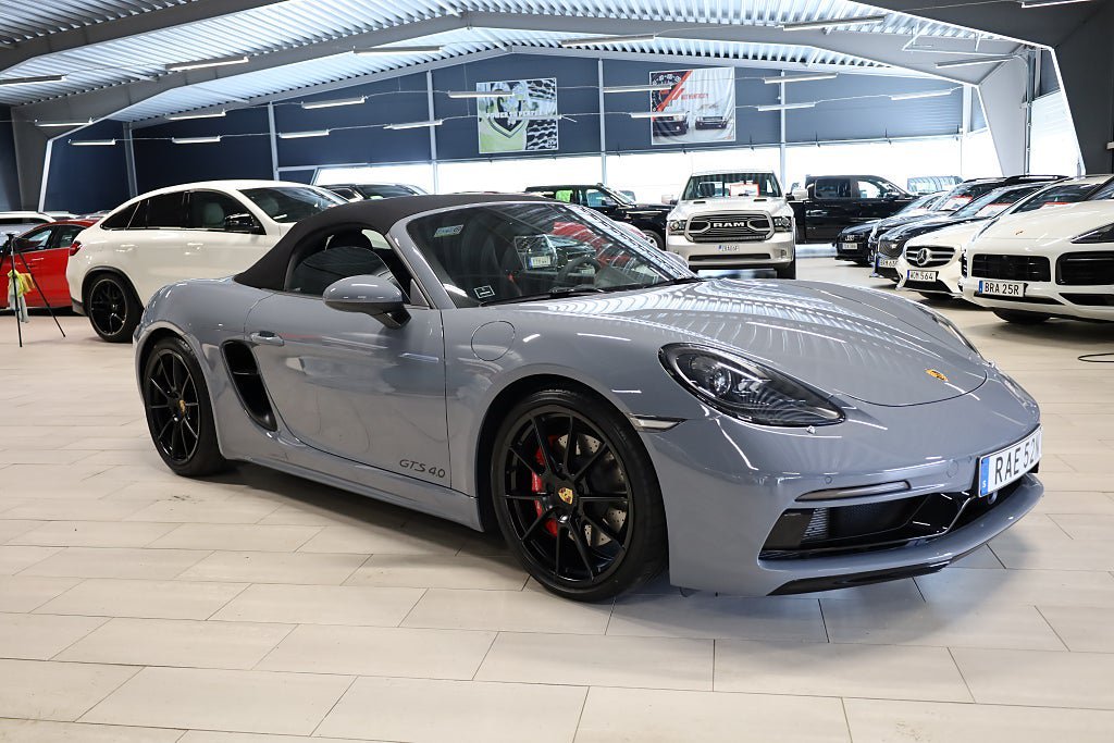Vehicle Image 7
